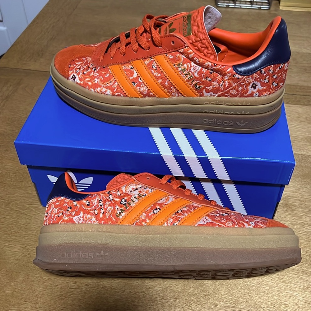 adidas Women's Orange and Red Patterned Sneakers